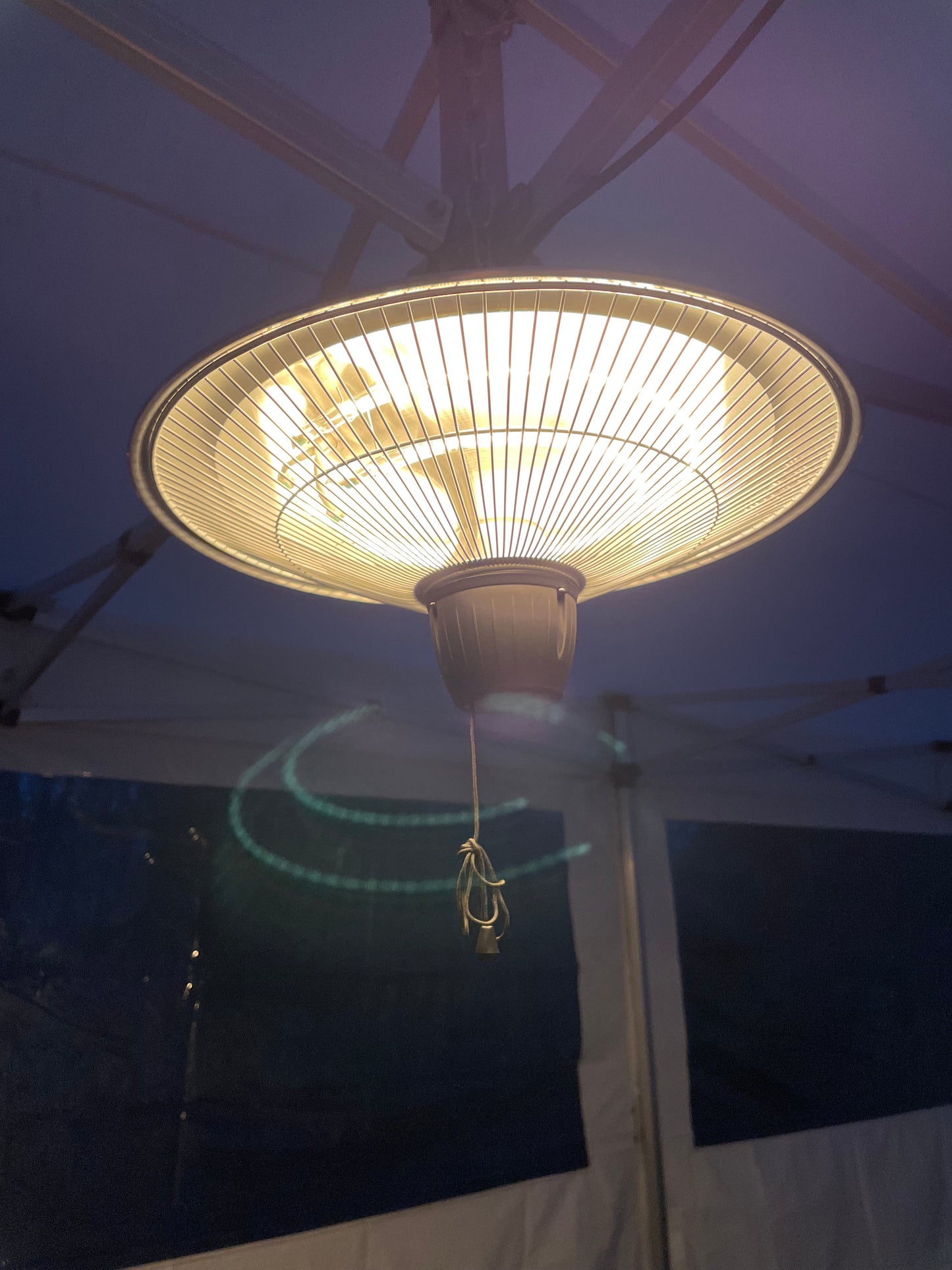 Hanging heat lamps (1500W)