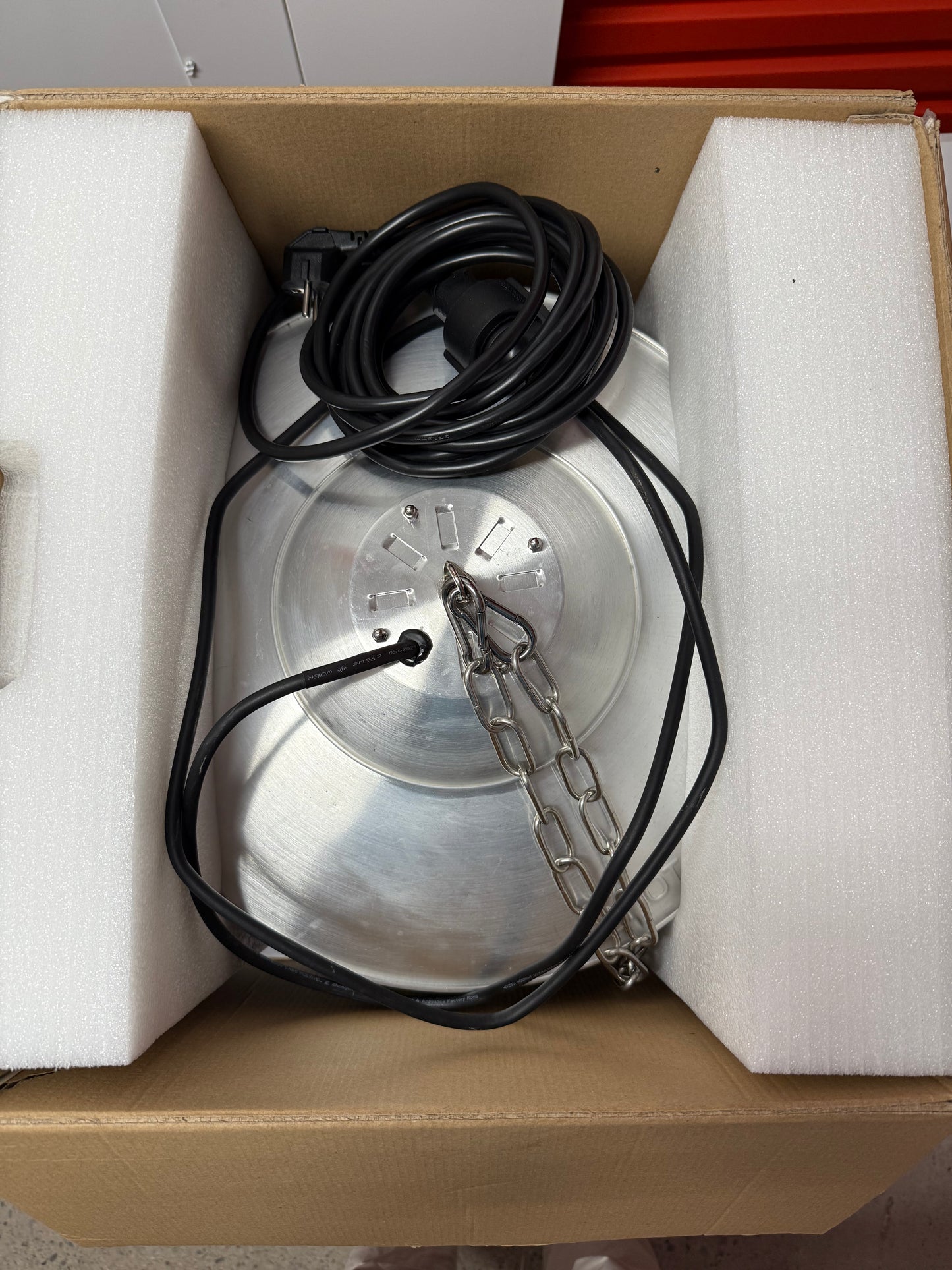 Hanging heat lamps (1500W)