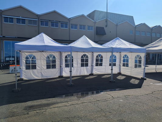 3X9M Quick-Up Telt Med Vegger 24-30 Pers (Inkludert opprigg og nedrigg)